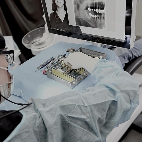Implantation + Knochenaufbau. we love it 🫶